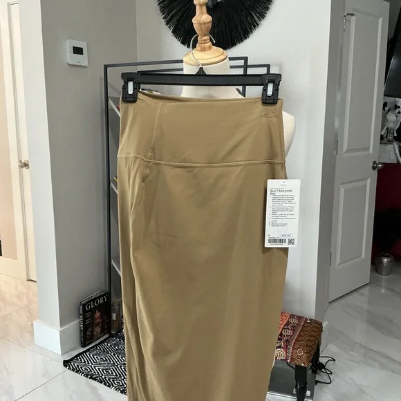 NWT Lululemon Athletica Brown Pencil Skirt - Picture 4 of 6